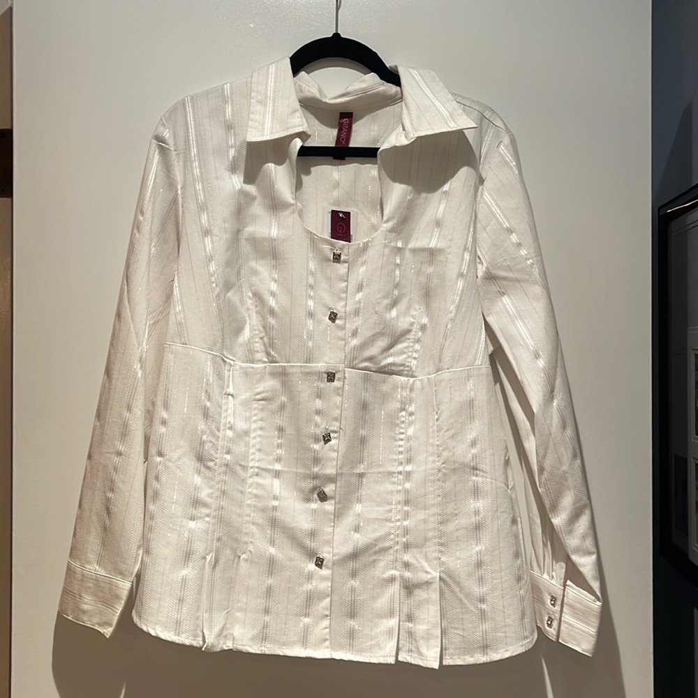 NWT Beautiful "Dressy" White Blouse with Silvee and Gold Stipes